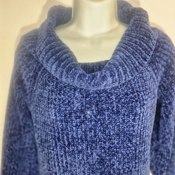 PINK ROSE Pretty Cowl Neck sweater, 2-tone Blue in size small - Picture 12 of 16